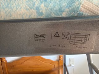 Litera IKEA metálica
