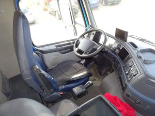 Volvo FM 400--CAMIONES CON GANCHO
