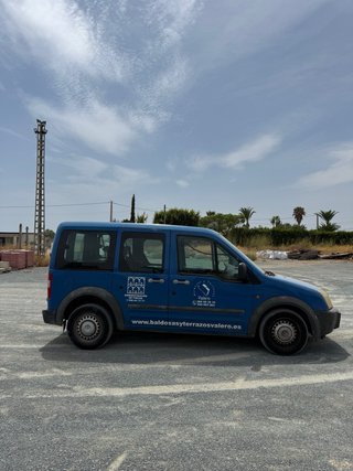 Furgoneta Ford Tourneo para reparar !!