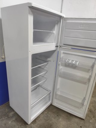 Frigorífico blanco 1.45m alto