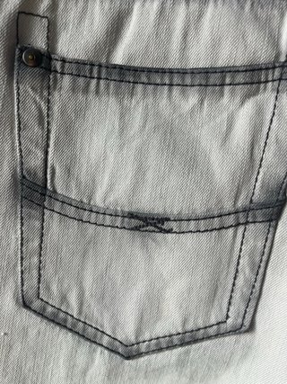 Pantalón corto Pull&Bear gris degradado