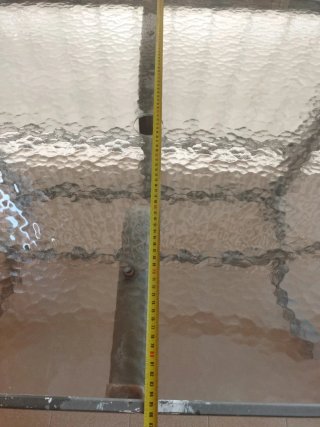 Mesa de jardín ovalada de aluminio y cristal