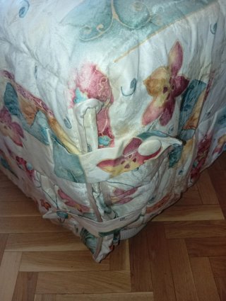 Edredón estampado floral beige y rosa