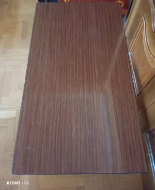 Mesa TV cristal y metal con ruedas