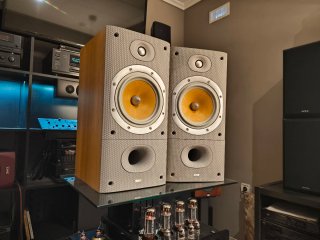 Altavoces Bowers & Wilkins 602 S3 Marrón/Gris