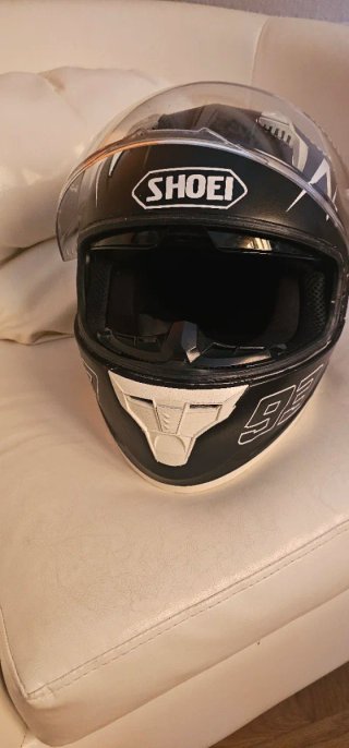 Casco Moto Negro con Viseras Oscura y clara