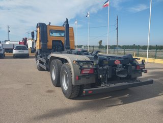 Volvo FM 420--CAMIONES CON GANCHO