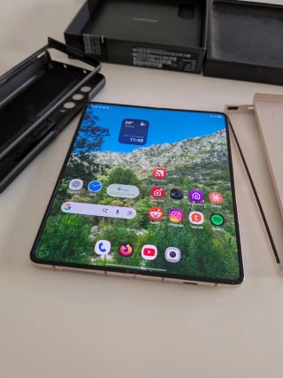Samsung Galaxy Z Fold 4 256GB Beige/Plata