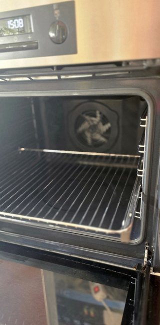 Horno doméstico nuevo