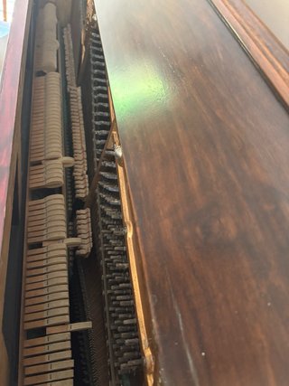 Piano Vertical Antiguo R. Maristany Barcelona