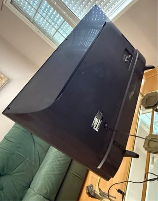 TV LG 45” 4K con defecto en pantalla