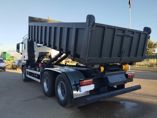 MAN TGS 26 480--CAMIONES CON GANCHO