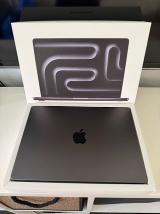 MacBook Pro 14’ M5 2026 16RAM 1TB