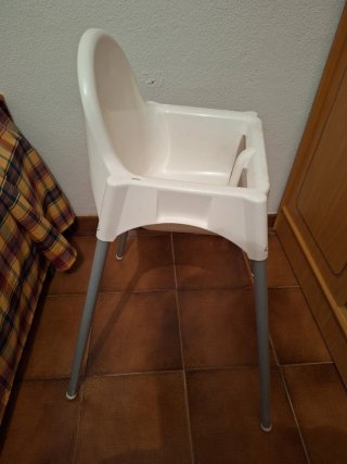 Trona Ikea Antilop Blanca con Bandeja