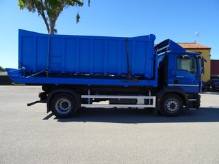 MAN TGM 18 290--CAMIONES CON GANCHO