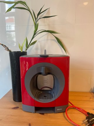 Cafetera Dolce Gusto Roja