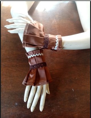 Polsini Steampunk Marroni con Pizzo Bianco