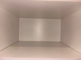 Armario pequeño puertas rojas