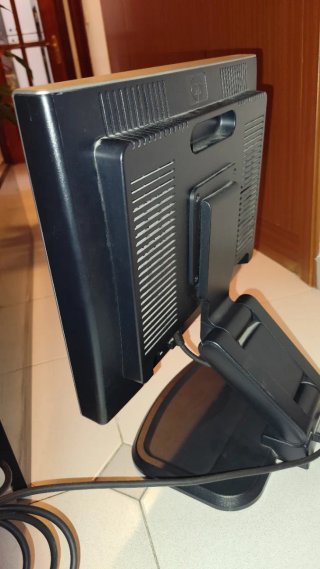 Monitor HP 19 Em869a