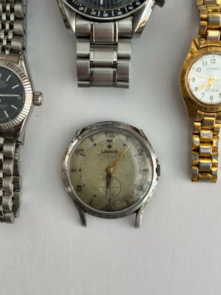 Lote 4 relojes lo vendo para piezas o reparaciones