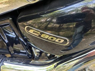 Suzuki Intruder C800 Negra