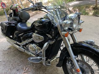 Suzuki Intruder C800 Negra