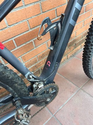 Bicicleta de montaña Cube azul