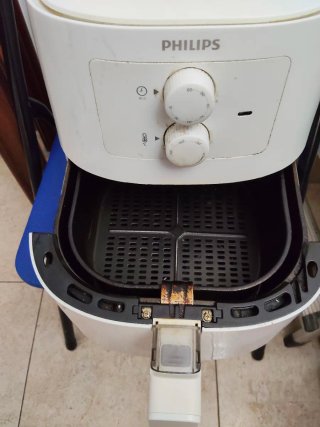 Freidora de aire Philips blanca