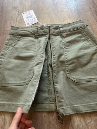 Falda vaquera Pull&Bear verde cremallera