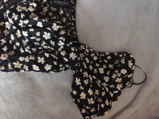 Top negro estampado flores