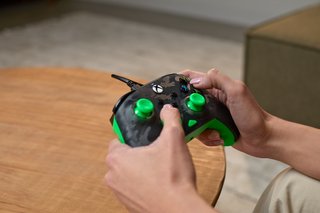 Mando Xbox Rematch Core Camuflaje Ghost