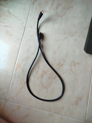 PS4 Slim Negra - Buen Estado