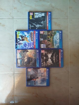 PS4 Slim Negra - Buen Estado