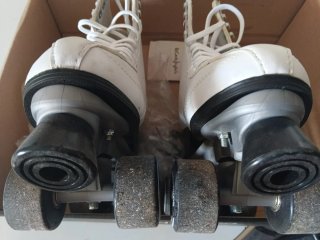 Patines 4 Ruedas Boomerang Blancos