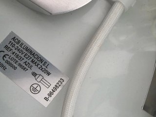 Lámpara de techo con delfines