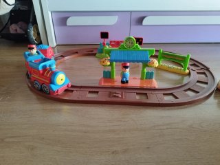 Tren de village Eurekakids