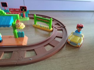 Tren de village Eurekakids