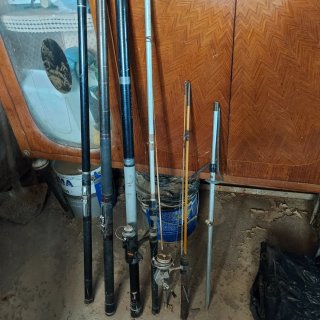 Vecchie canne da pesca