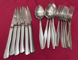 Juego 6 cubiertos: Tenedores, cuchillo y Cucharas