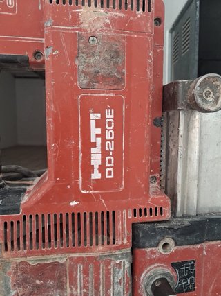 Taladro de perforación con brocas HILTI DD-250E