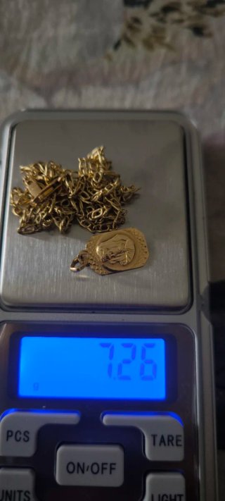 Cadena y dije de oro 18k Virgen 7.26g