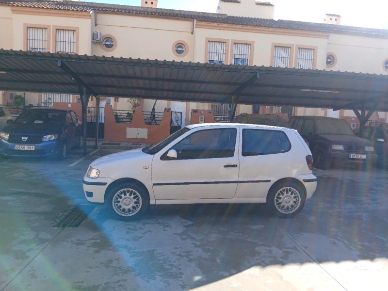 Volkswagen Polo 2000 - foto 1