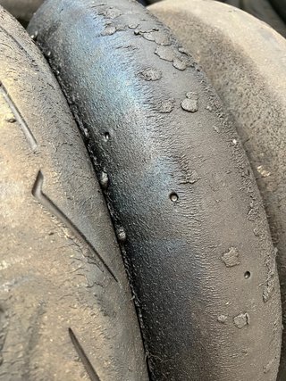 Neumáticos Pirelli Diablo SBK y Supercorsa