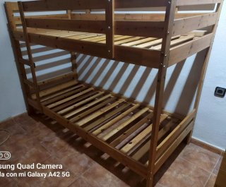 Litera de madera maciza urge vender