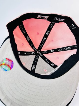 Gorra New Era LA Rosa y Negra