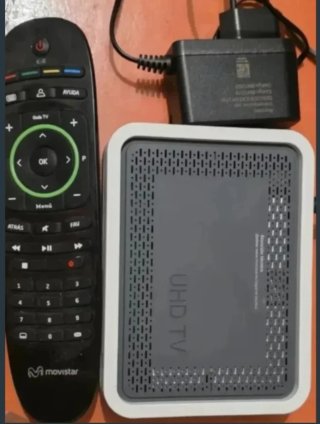 Decodificador UHD TV con Mando