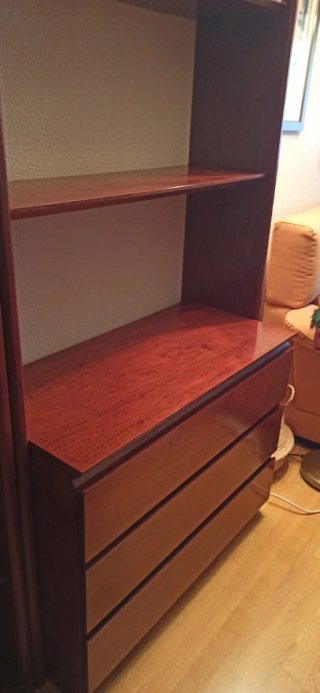 Librería modular de madera