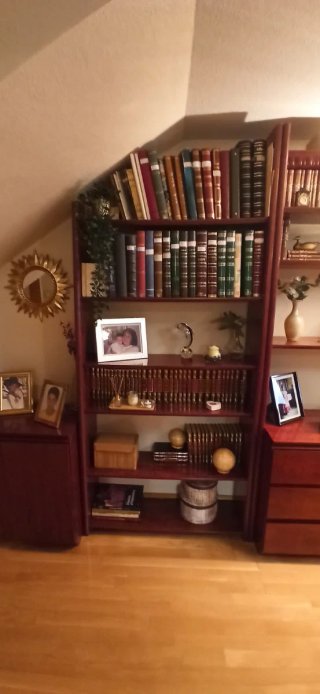 Librería modular de madera