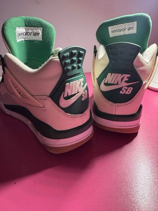 Zapatillas Jordan 4 Verde y Blanco