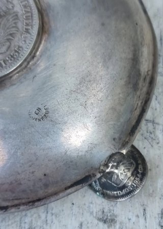 Posacenere argento Y2K con monete Venezuela Boliva
